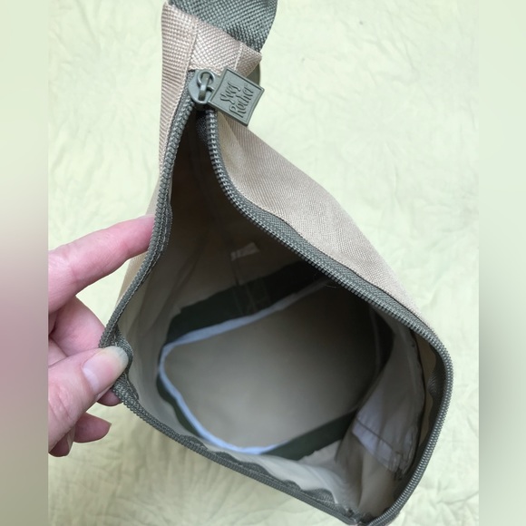 Shoulder Pouch - Picture 3 of 4
